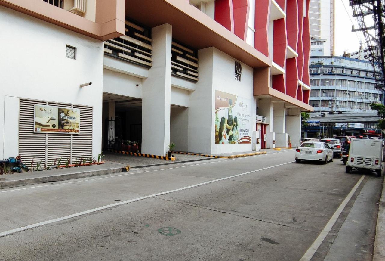 Reddoorz Plus @ Silk Residences Sta. Mesa Monthly Stay Manila Bagian luar foto