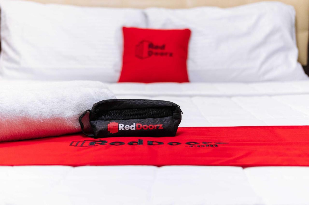 Reddoorz Plus @ Silk Residences Sta. Mesa Monthly Stay Manila Bagian luar foto