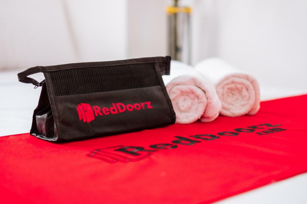 Reddoorz Plus @ Silk Residences Sta. Mesa Monthly Stay Manila Bagian luar foto